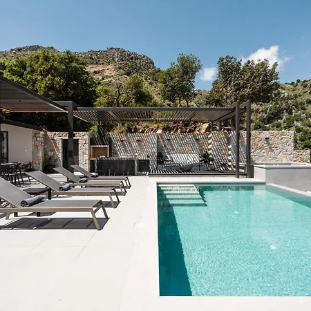 Eumelia Iconic Villa, With Heated Pool & Whirlpool, By Thinkvilla Villa