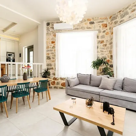 Eumelia Iconic Villa, With Heated Pool & Whirlpool, By Thinkvilla