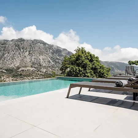 Eumelia Iconic Villa, With Heated Pool & Whirlpool, By Thinkvilla *